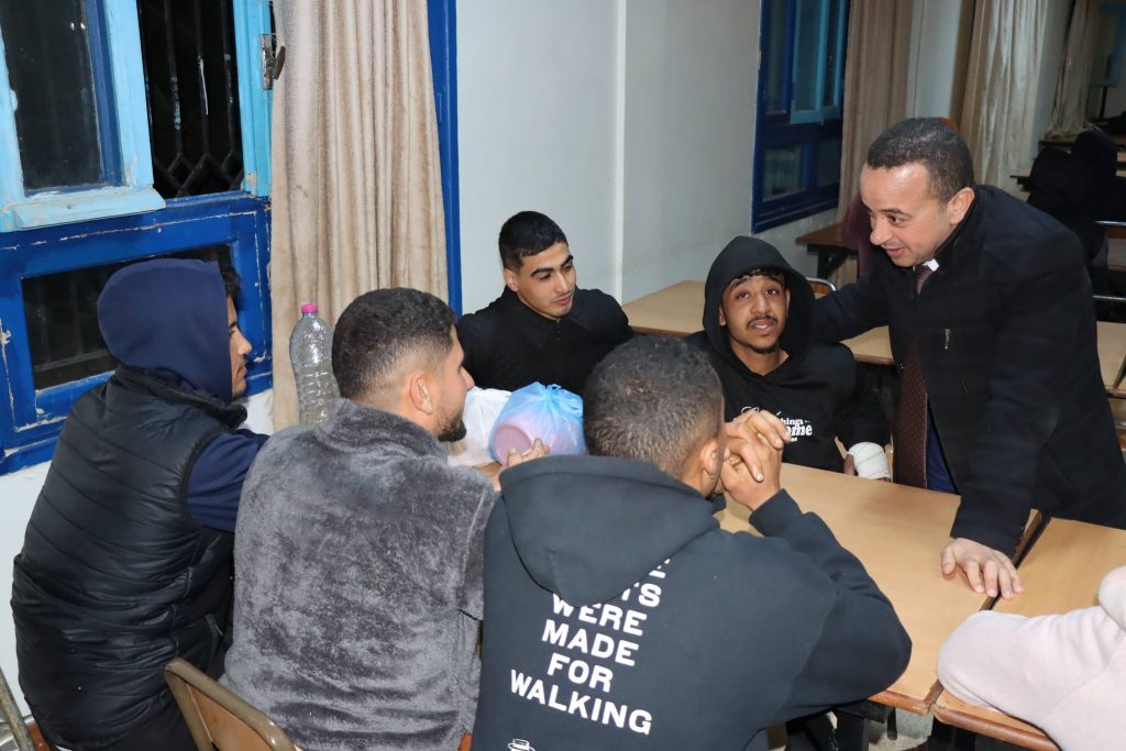 Dans la soirée de ce lundi, M. Ilyes Cherif, Directeur général de l’Agence Tunisienne de la Formation Professionnelle (ATFP), a effectué une visite de terrain au Centre sectoriel de formation dans l’énergie de Kairouan ainsi qu’au Centre de formation et d’apprentissage professionnel de Meknassi.